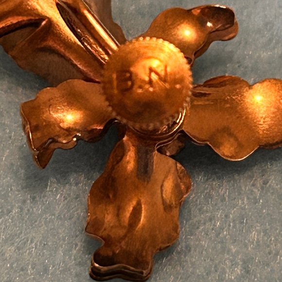 Vintage Signed Bugbee and Niles Orchid Demi-Parure (3 pieces-Brooch n Earrings) - Picture 5 of 7